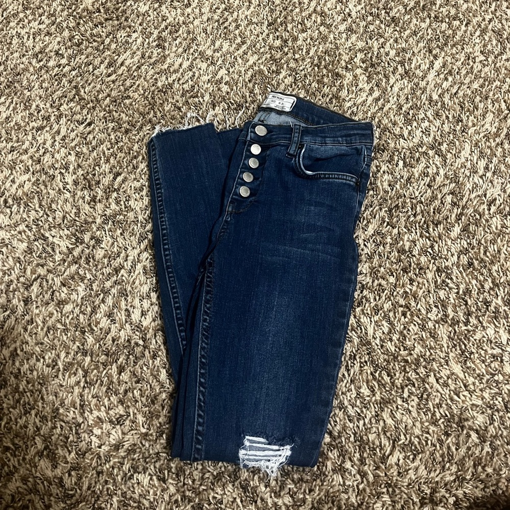 FREE PEOPLE DISTRESSED JEANS
